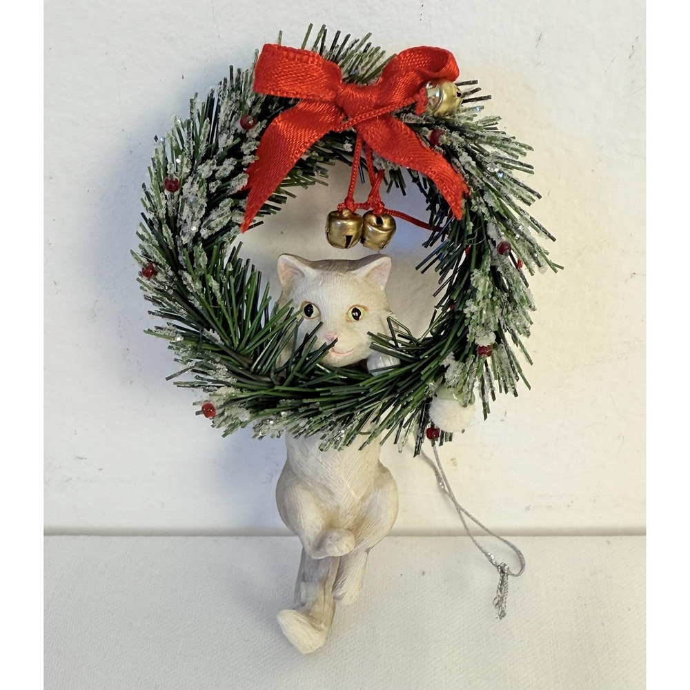 World Market Christmas Cat Figure Wreath Ornament Resin Hanging